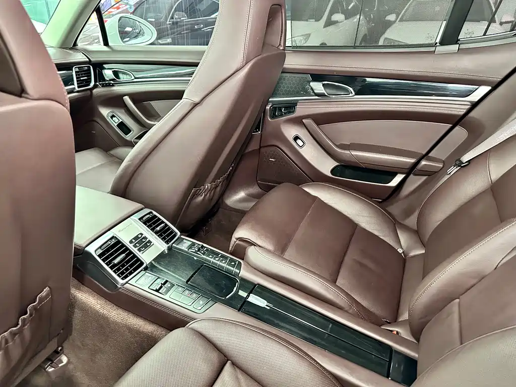 Porsche Panamera — миниатюра 35