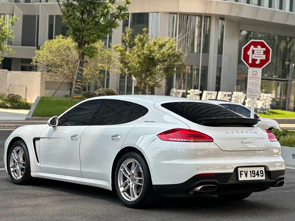 Porsche Panamera — миниатюра 52