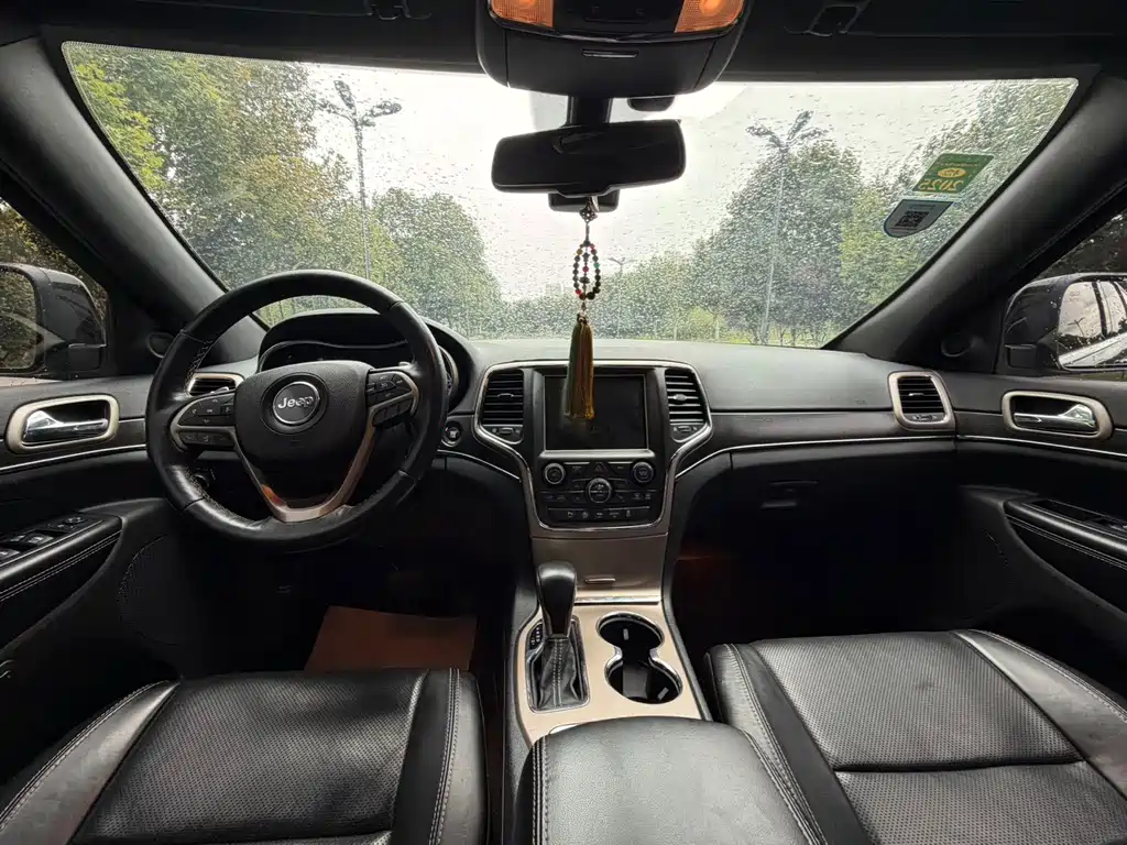 Jeep Grand Cherokee (Import) — миниатюра 7
