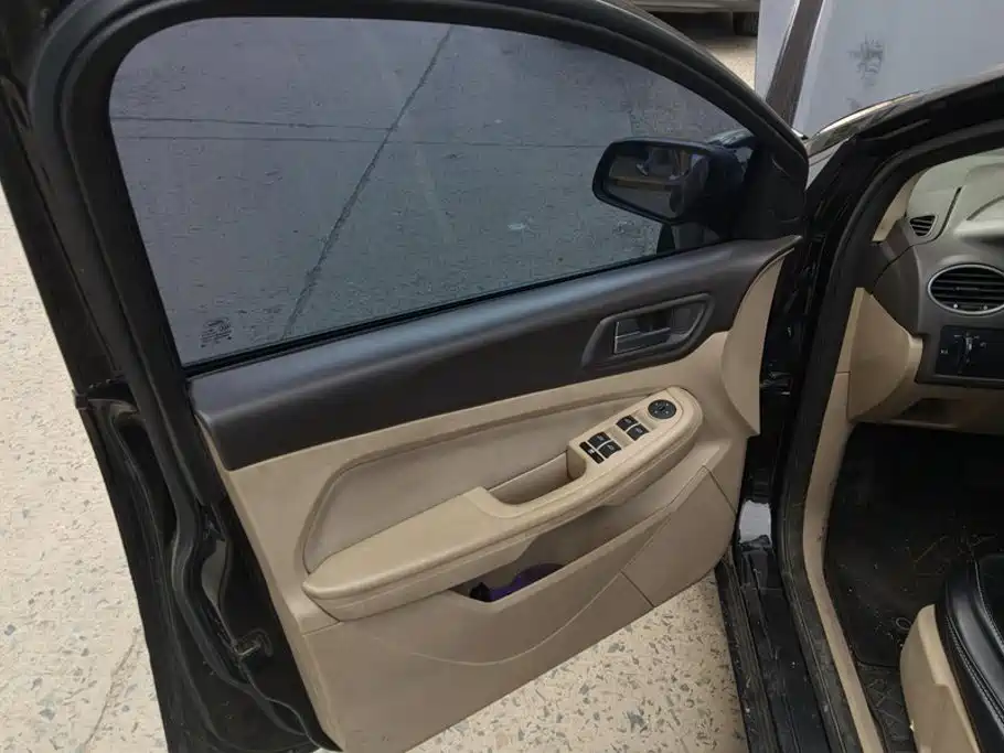 Ford Focus — миниатюра 7