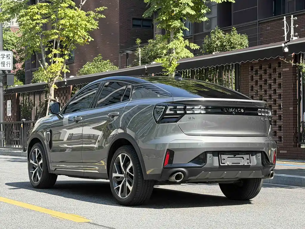 Lynk & Co 05 — миниатюра 15