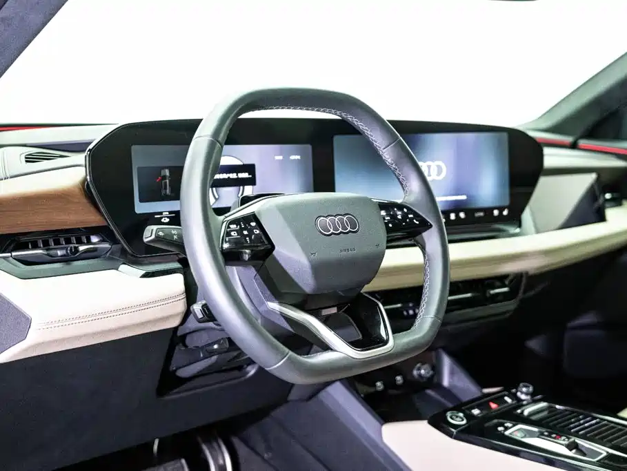 Audi Q6L e-tron