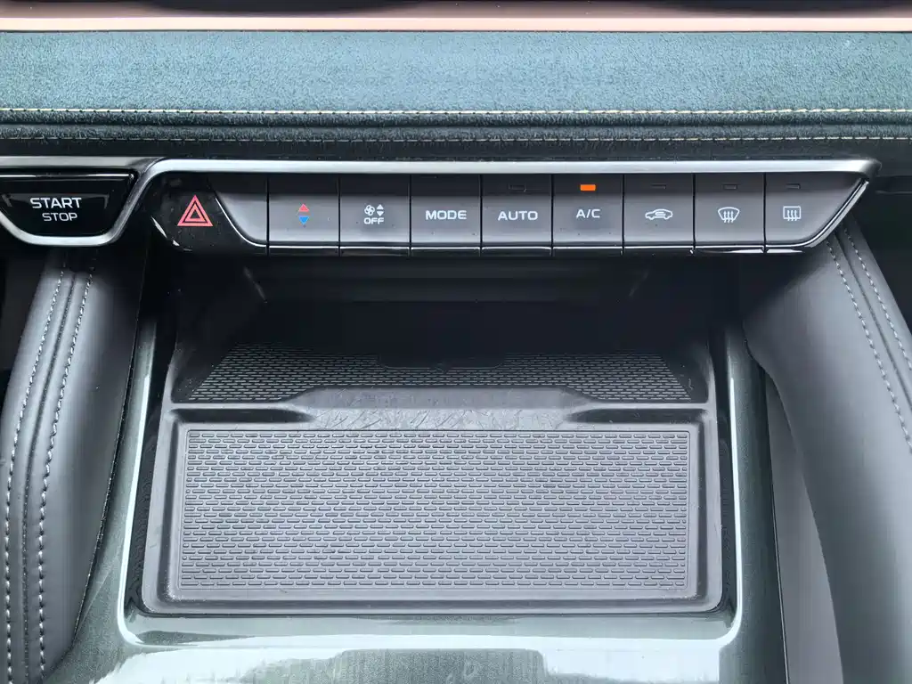 Geely Xingyue L — миниатюра 25