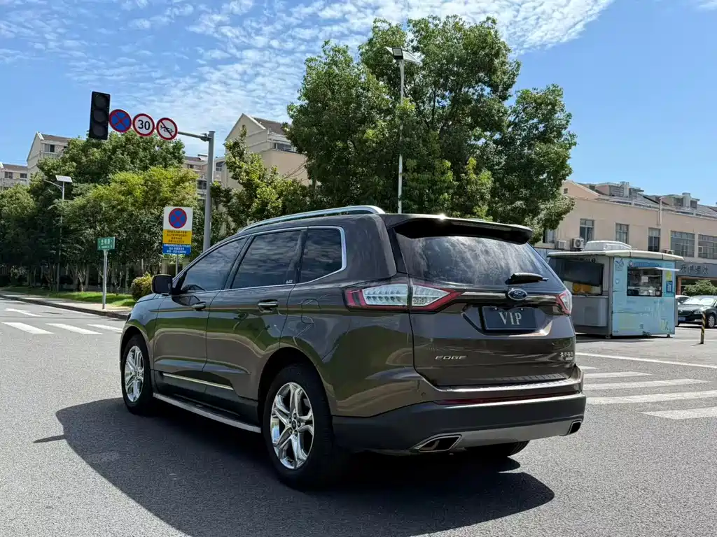 Ford Edge — миниатюра 5