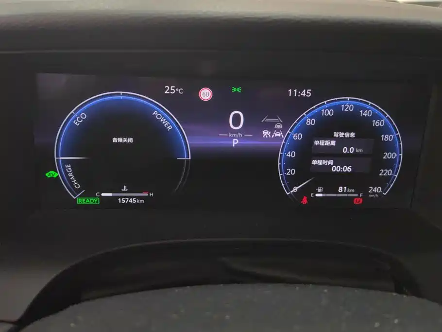 Toyota Camry — миниатюра 14