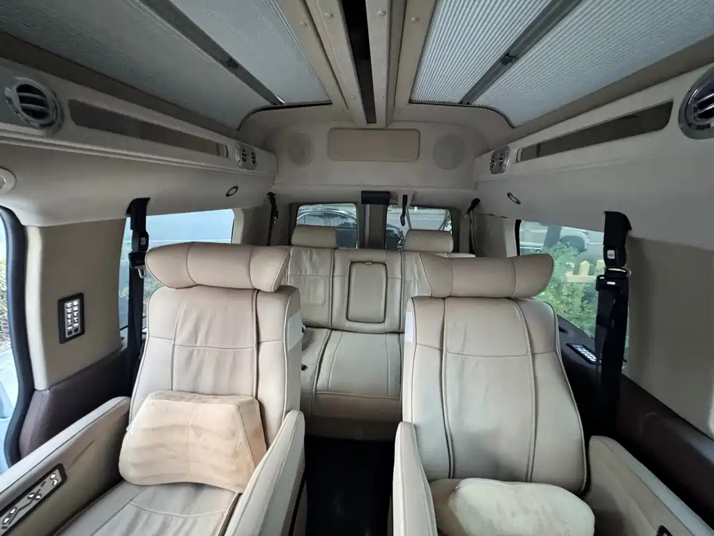 GMC Savana — миниатюра 6