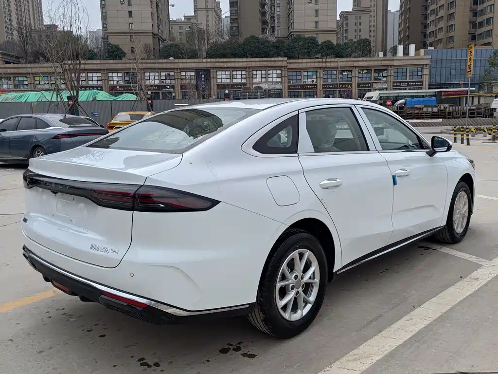 Geely Galaxy Galaxy 6 6 2026 125km