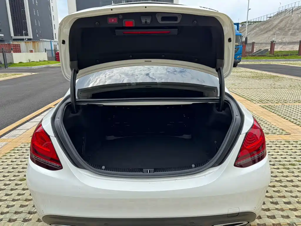 Mercedes-Benz C-Class — миниатюра 25