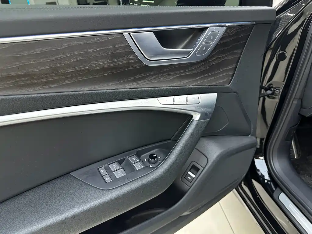 Audi A6L — миниатюра 9