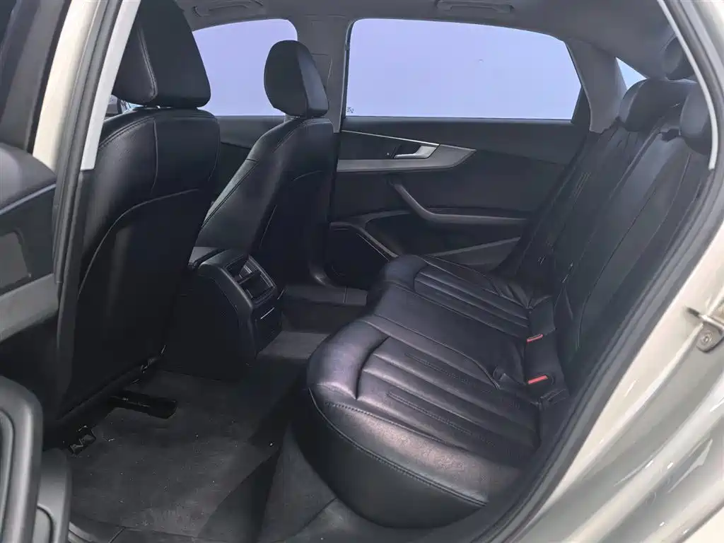 Audi A4L — миниатюра 11