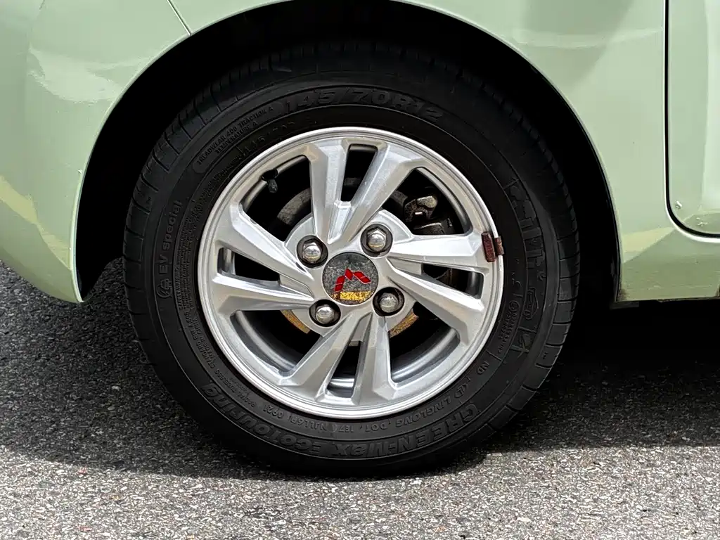 Wuling MINIEV — миниатюра 4