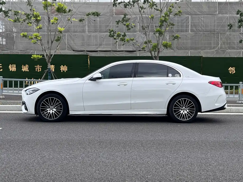 Mercedes-Benz C-Class — миниатюра 3