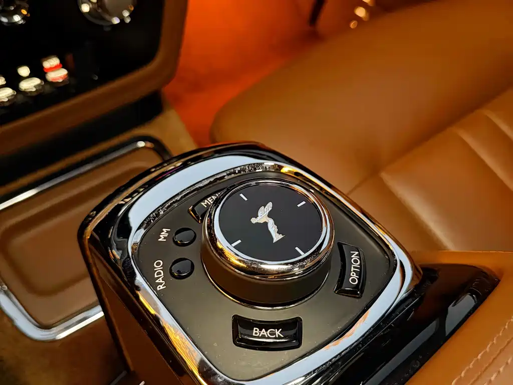 ROLLS-ROYCE PHANTOM