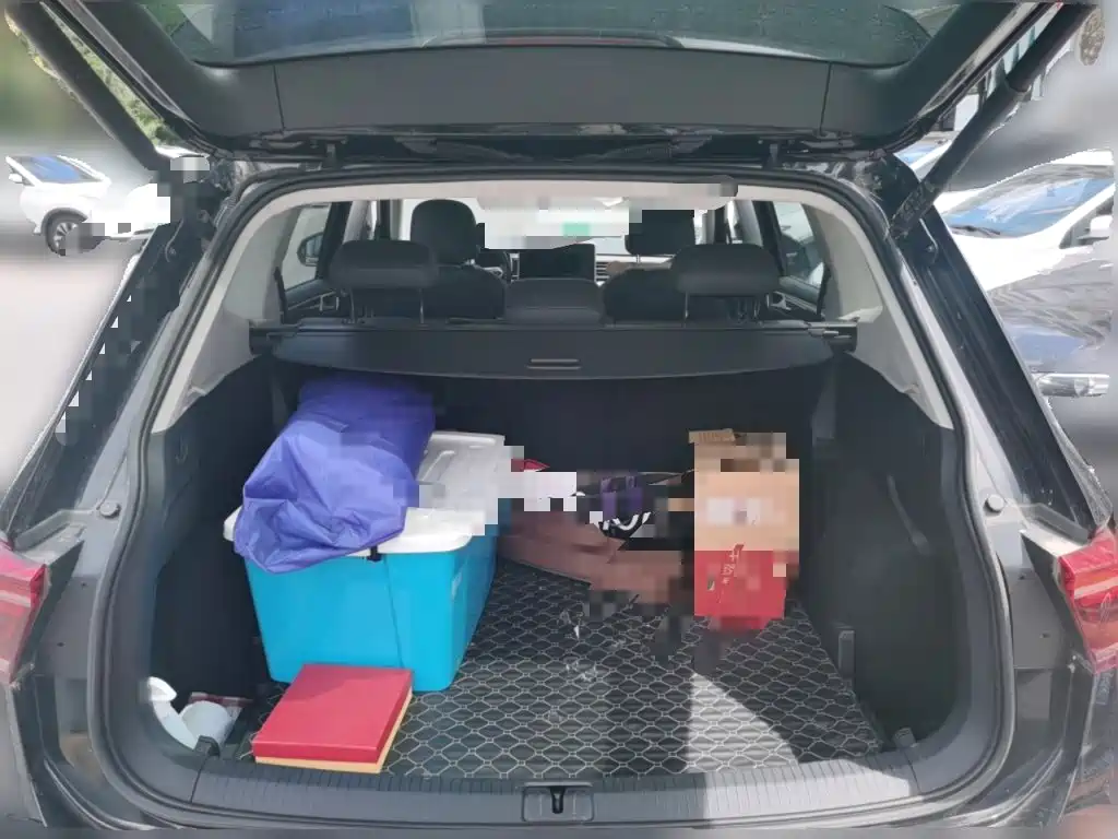 Volkswagen Tiguan L — миниатюра 10