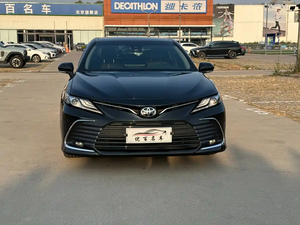 Toyota Camry — миниатюра 2