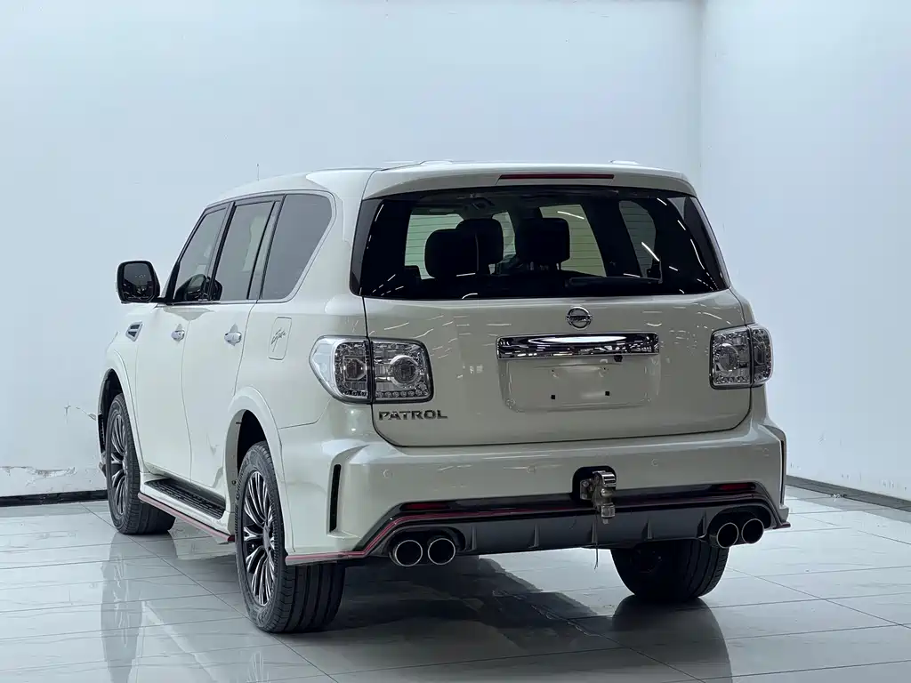 Nissan Patrol — миниатюра 42
