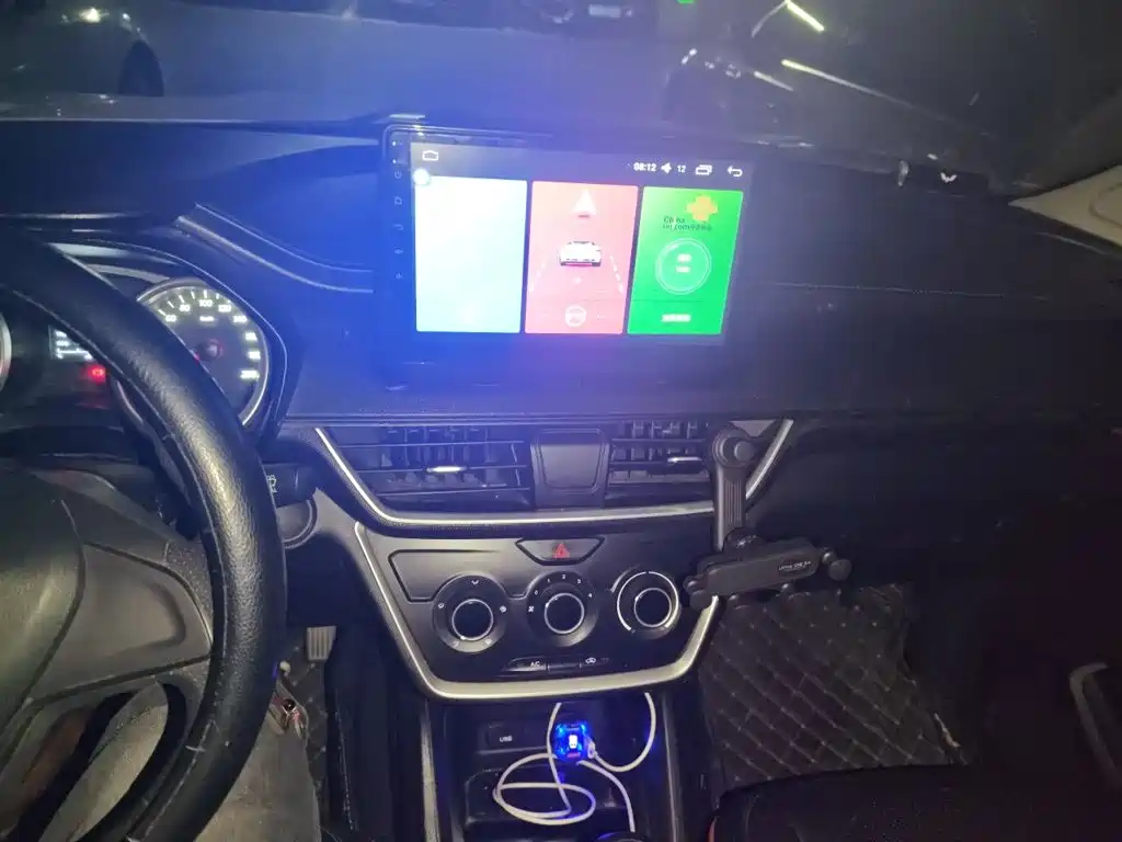 Wuling Hongguang S3 — миниатюра 9