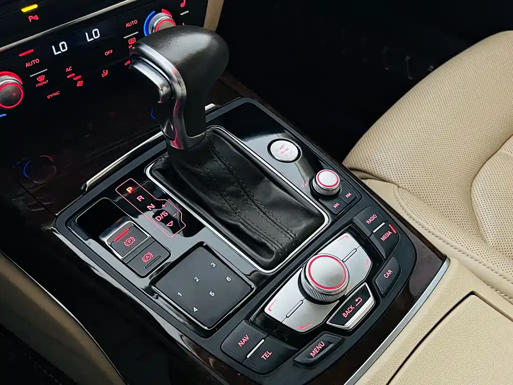 Audi A6L — миниатюра 10