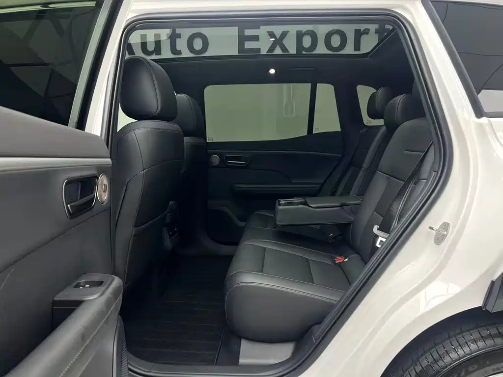 Toyota bZ3X — миниатюра 4