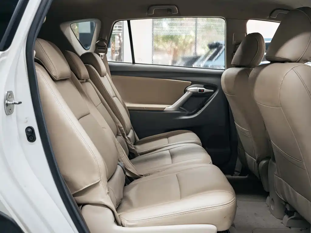 Toyota Verso — миниатюра 12