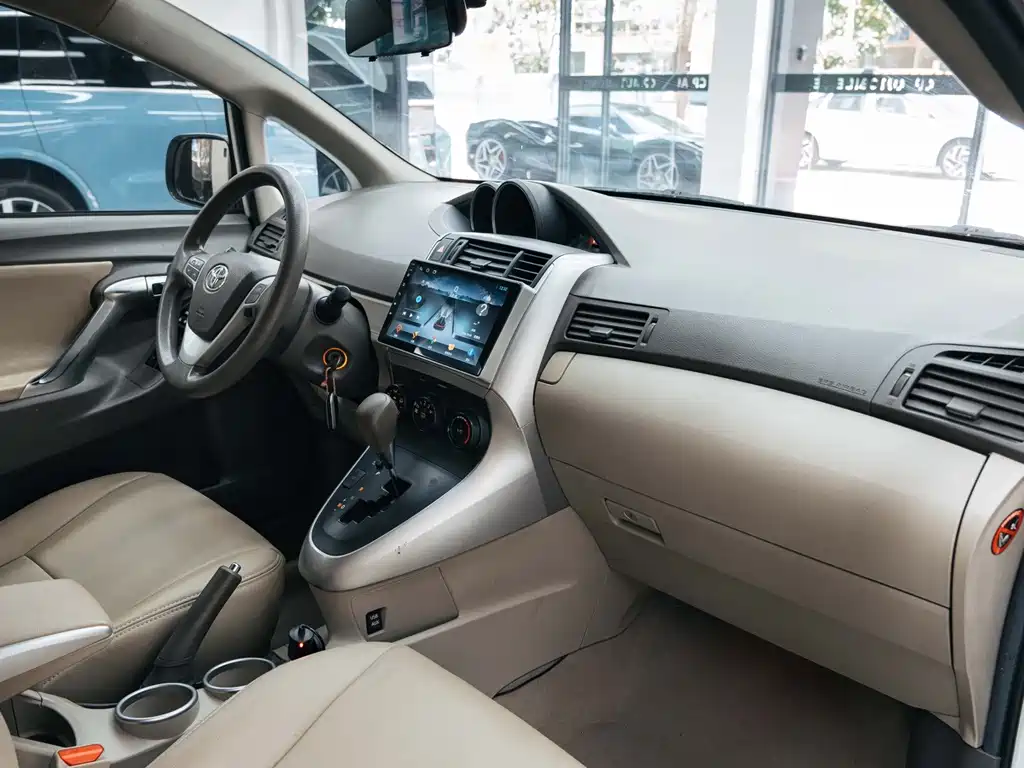 Toyota Verso — миниатюра 18