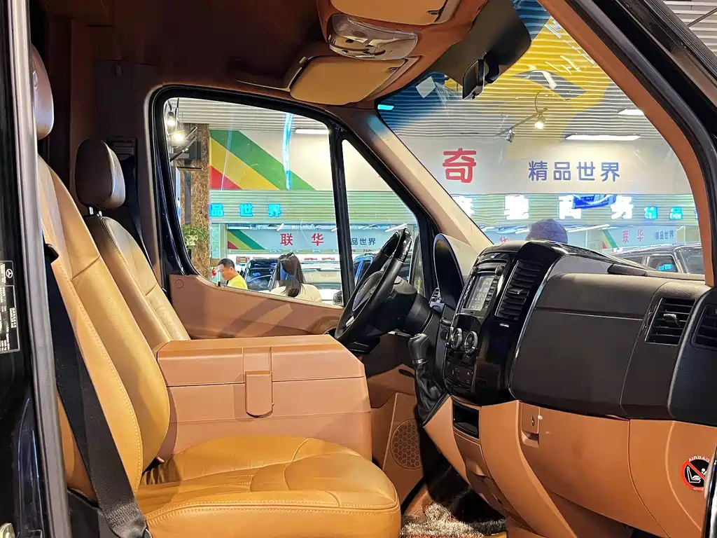 Mercedes-Benz Sprinter — миниатюра 10