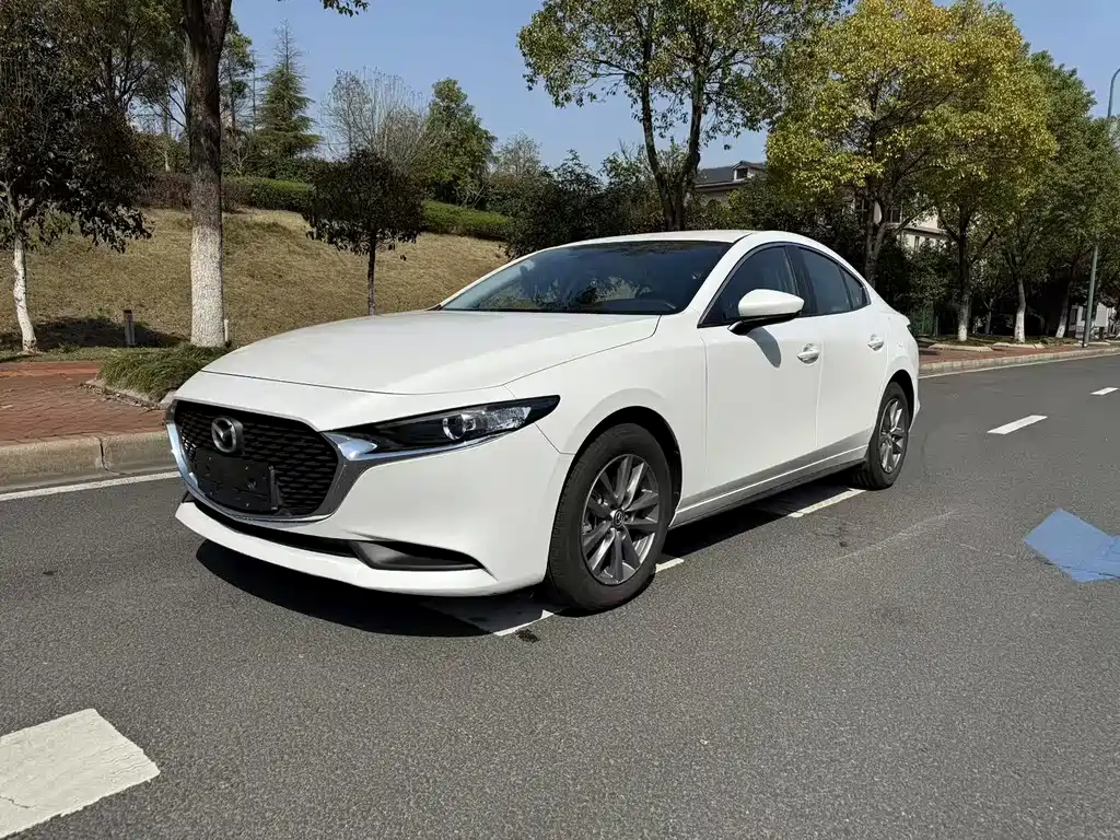 Mazda 3 Axela 2021