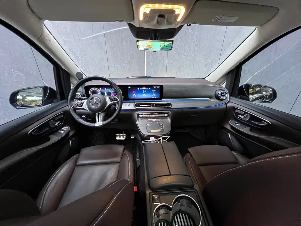 Mercedes-Benz V-Class V 2024 V 300 L Luxury