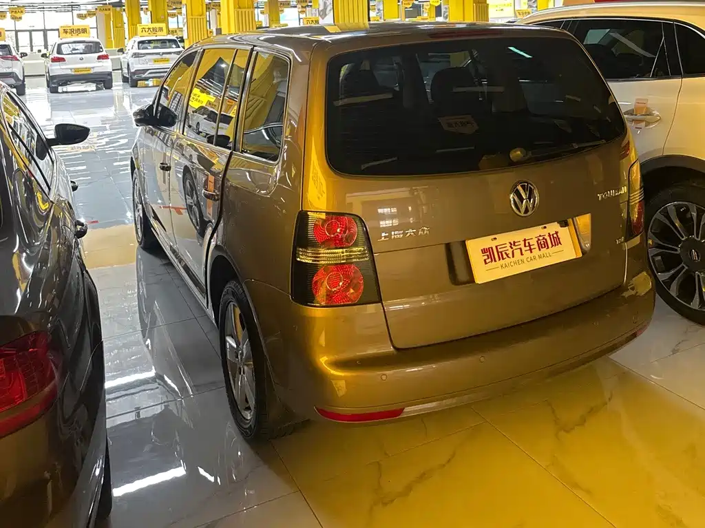 Volkswagen Touran — миниатюра 8