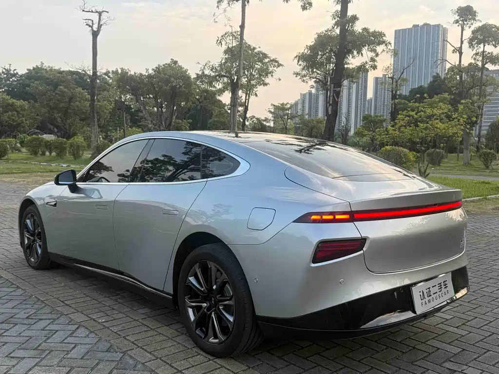 XPeng P7 — миниатюра 20