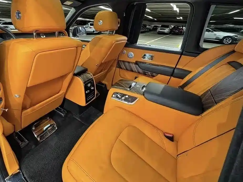 ROLLS-ROYCE CULLINAN