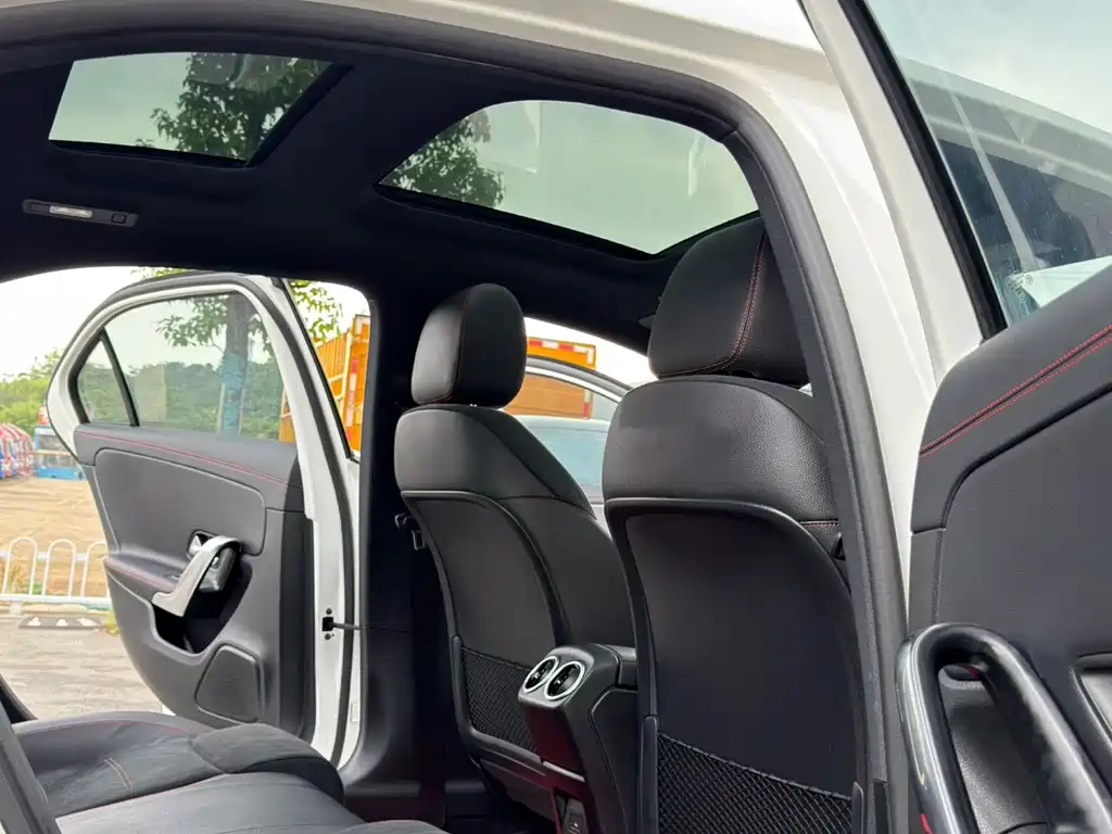 Mercedes-Benz A-Class — миниатюра 7