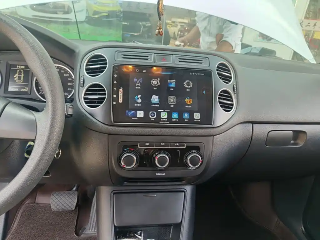Volkswagen Tiguan — миниатюра 13