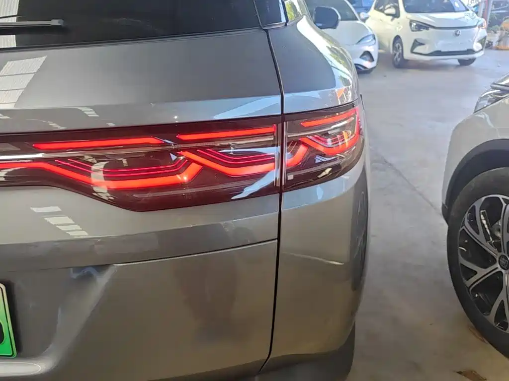 BYD L DM-i — миниатюра 8