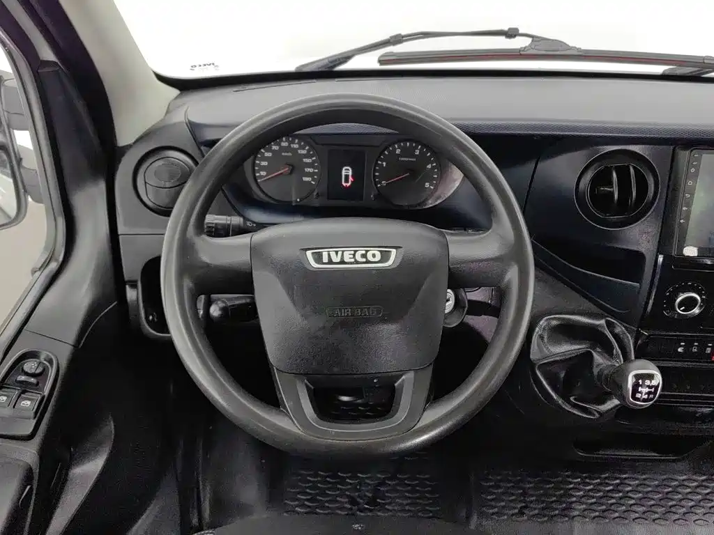 IVECO Ousheng — миниатюра 11
