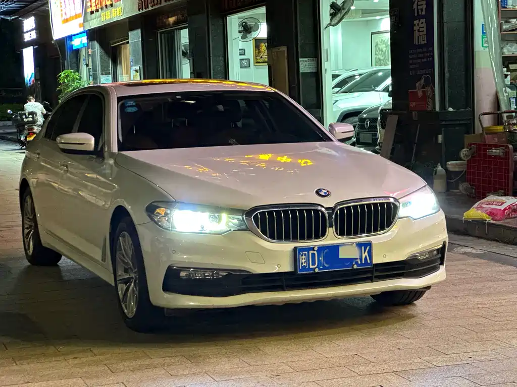 BMW 5 Series — миниатюра 2