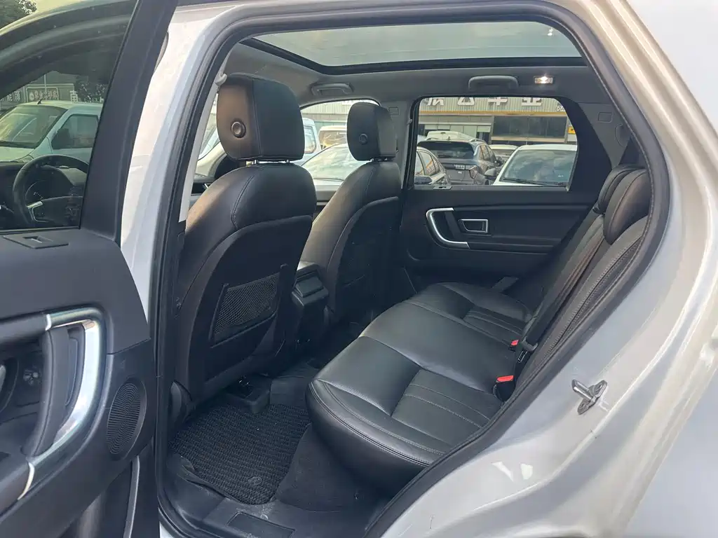 Land Rover Discovery Sport — миниатюра 8