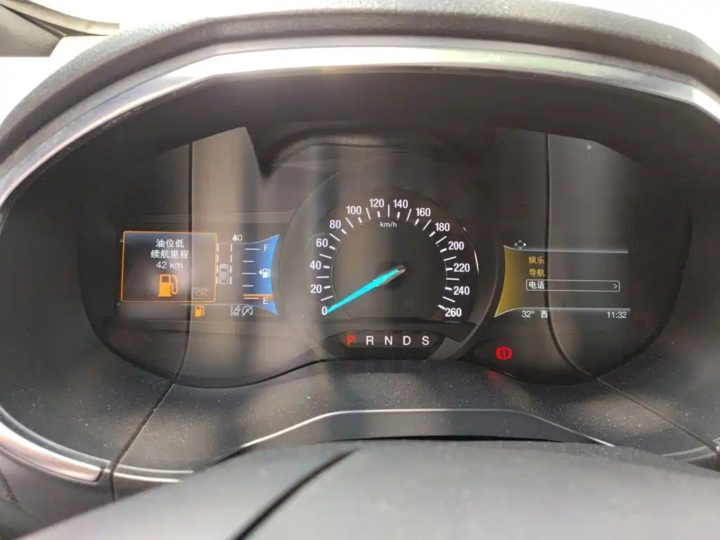 Ford Edge — миниатюра 4