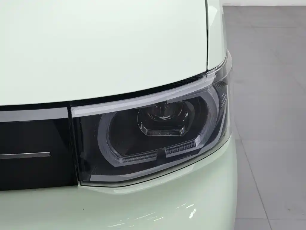Wuling MINIEV — миниатюра 7