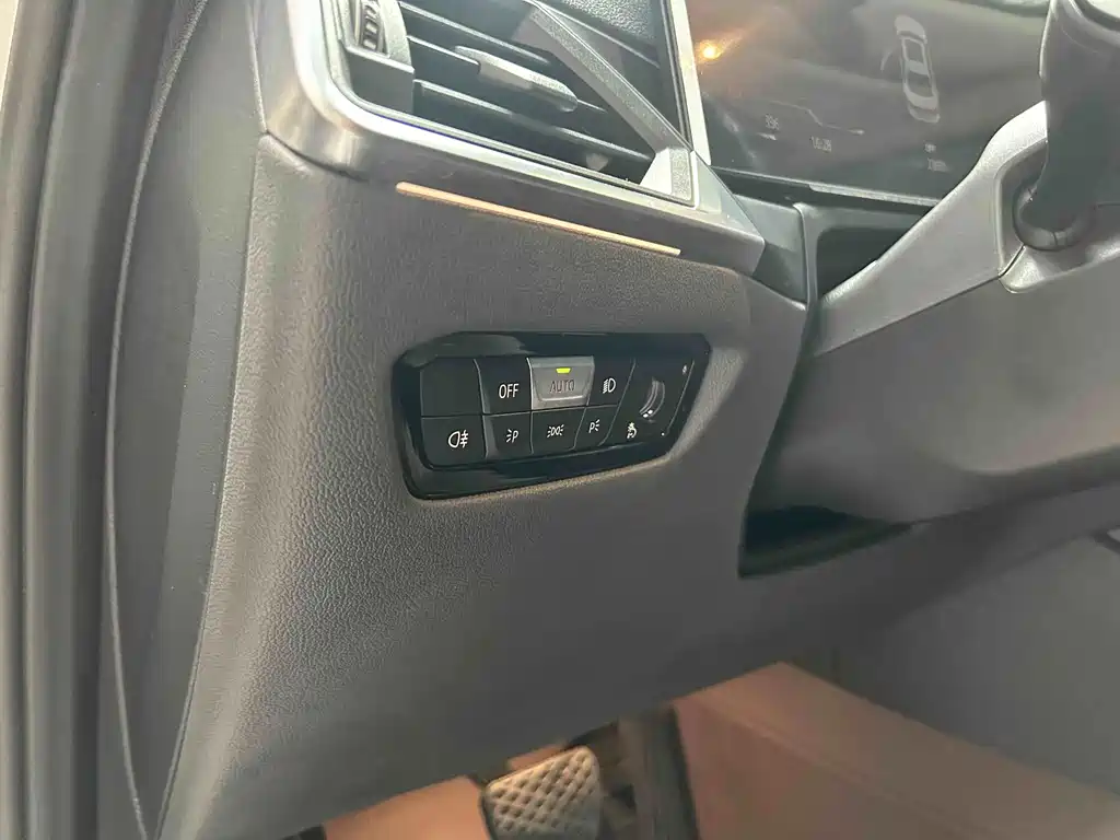 BMW 3 Series — миниатюра 13