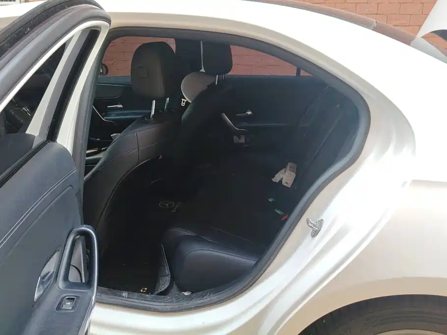 Mercedes-Benz A-Class — миниатюра 11