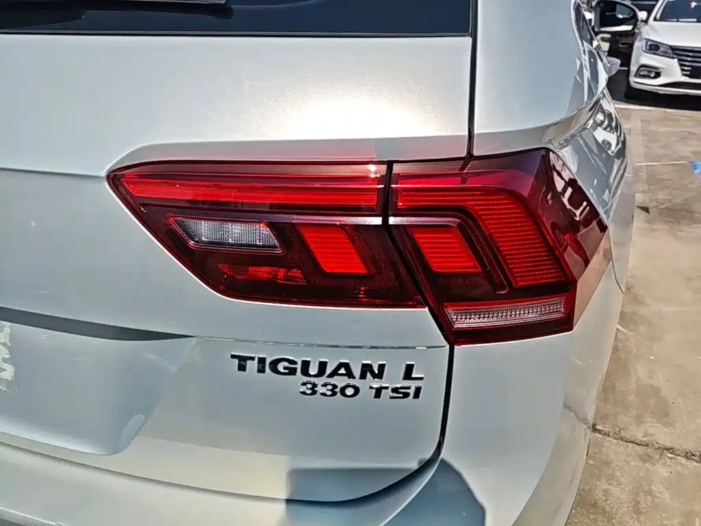 Volkswagen Tiguan L — миниатюра 8