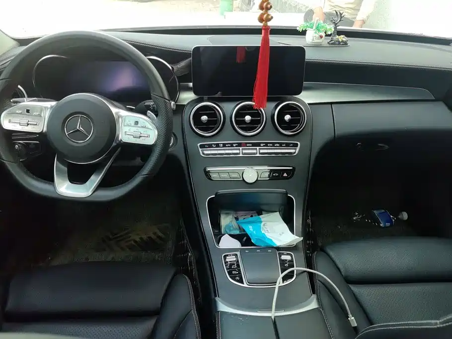 Mercedes-Benz C-Class — миниатюра 12