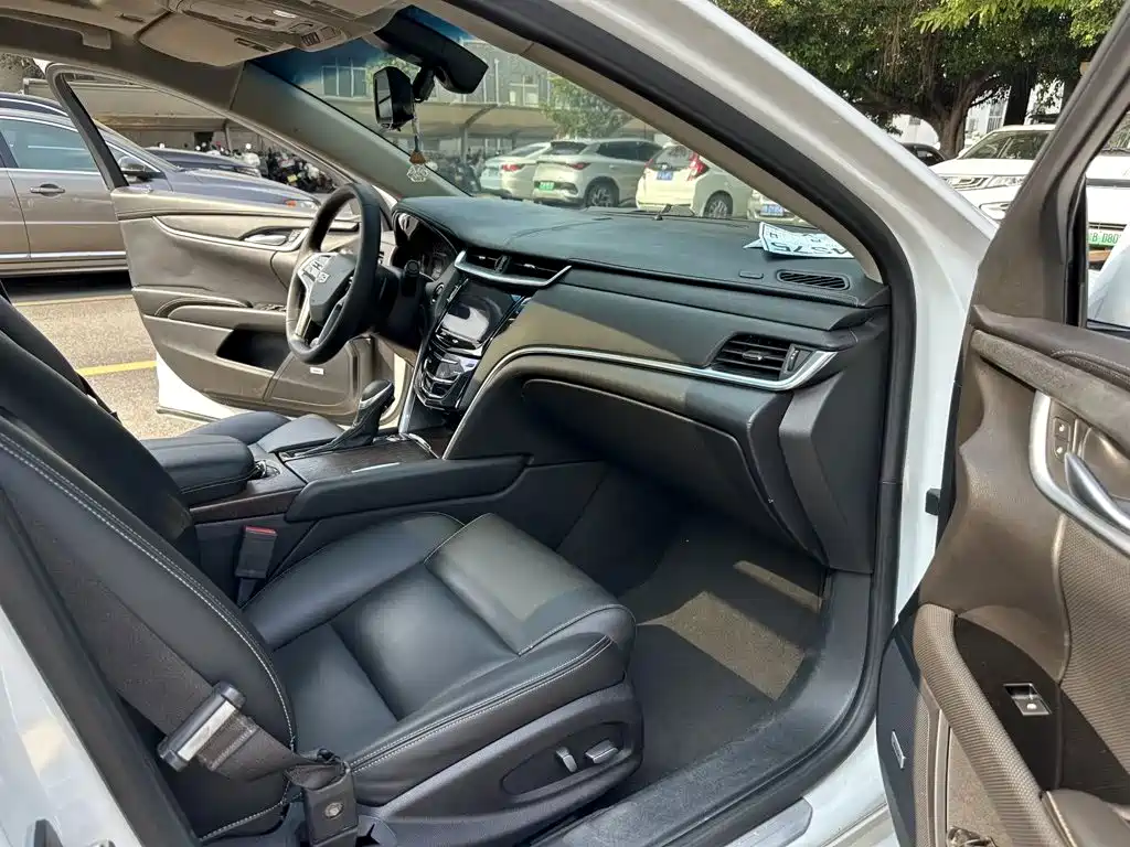 Cadillac XTS — миниатюра 11