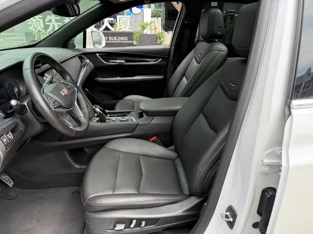 Cadillac XT5 — миниатюра 8