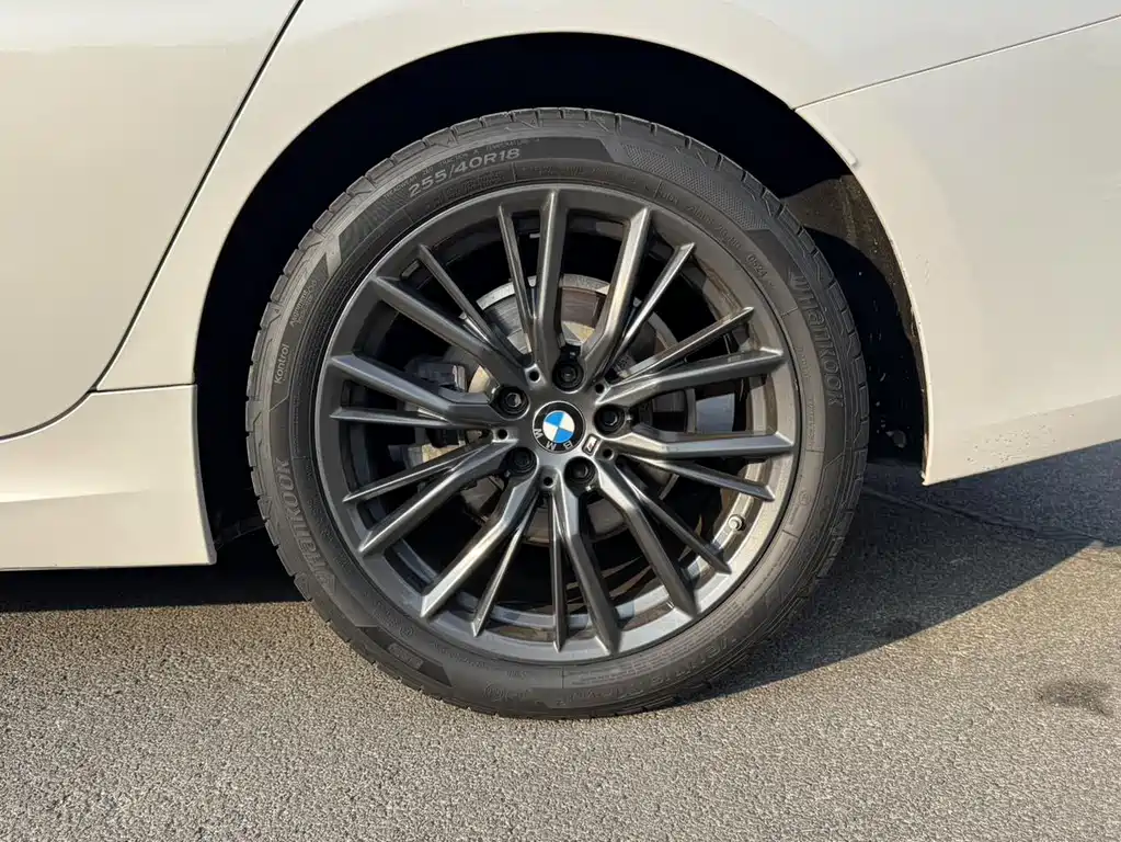 BMW 3 Series — миниатюра 9