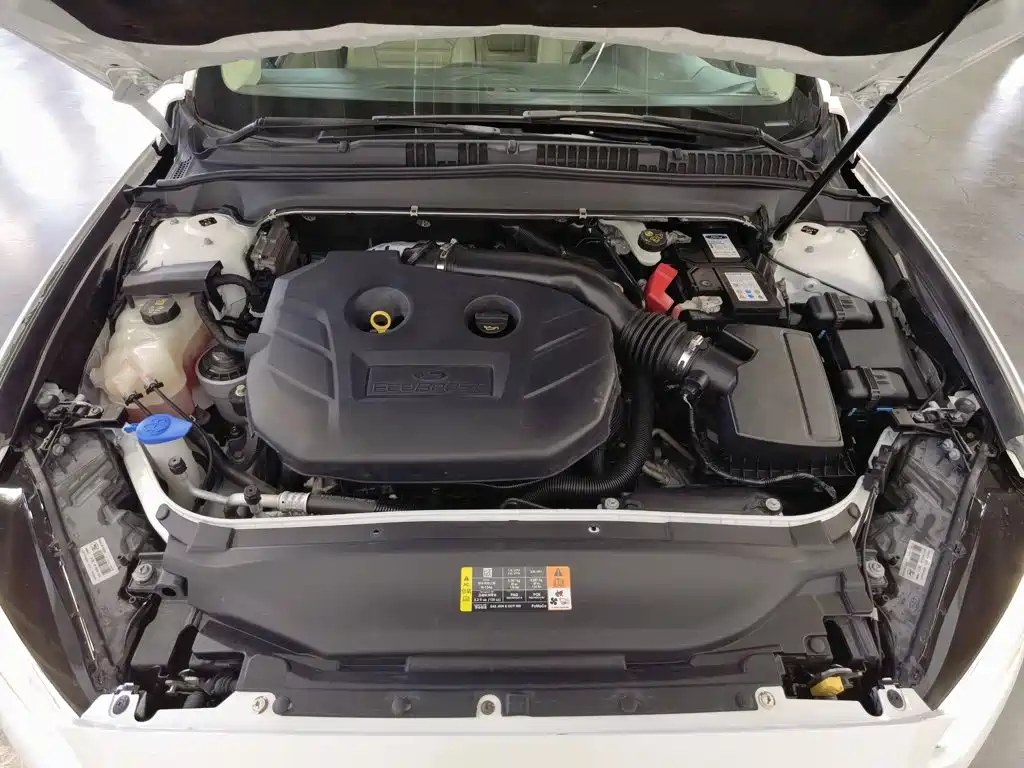 Ford Mondeo — миниатюра 6