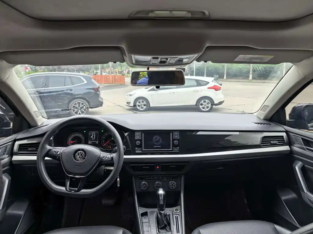 Volkswagen Lavida — миниатюра 6