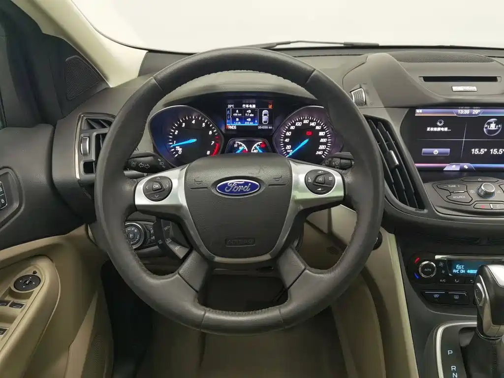 Ford Kuga — миниатюра 11