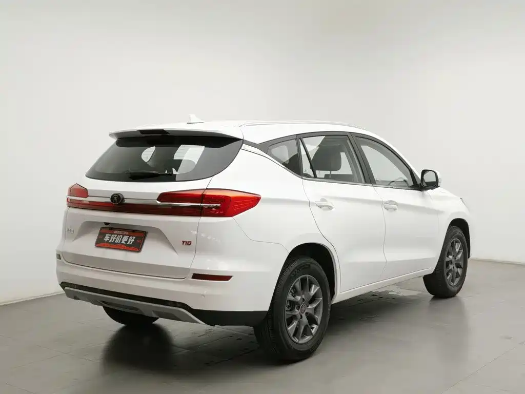 BYD Song — миниатюра 2